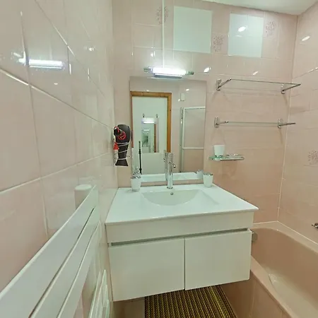 Appartement Magnifique Appt 2 Pieces Avec Terrasse Sud Proche Commerces - - Fr-1-241-105 *